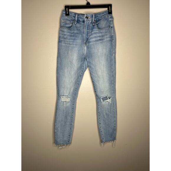 Good American High Rise Flattering Light Wash Busted Knee Raw Hem Jeans - Picture 2 of 6